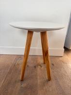 White small table - 45cm diameter, Huis en Inrichting, Tafels | Bijzettafels, Minder dan 55 cm, Gebruikt, Rond, Ophalen