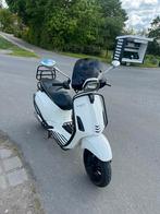Vespa, Fietsen en Brommers, Scooters | Vespa, Ophalen of Verzenden, Zo goed als nieuw, Benzine