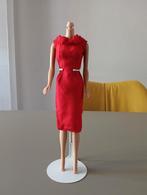 Barbie Vintage sheath Jurk rood, 65 euro, Verzamelen, Ophalen of Verzenden, Zo goed als nieuw, Kleertjes
