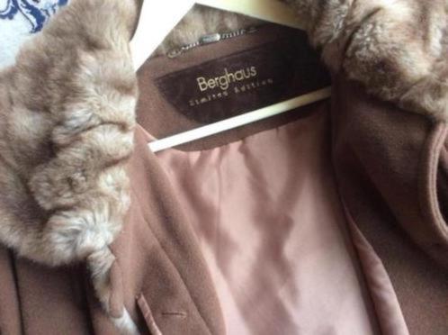 Winterjas maat L 40/42 Berghaus (Engels), Kleding | Dames, Jassen | Winter, Zo goed als nieuw, Maat 42/44 (L), Beige, Ophalen of Verzenden