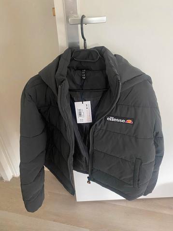 Nieuwe Ellesse Winterjas Maat 38 beschikbaar voor biedingen