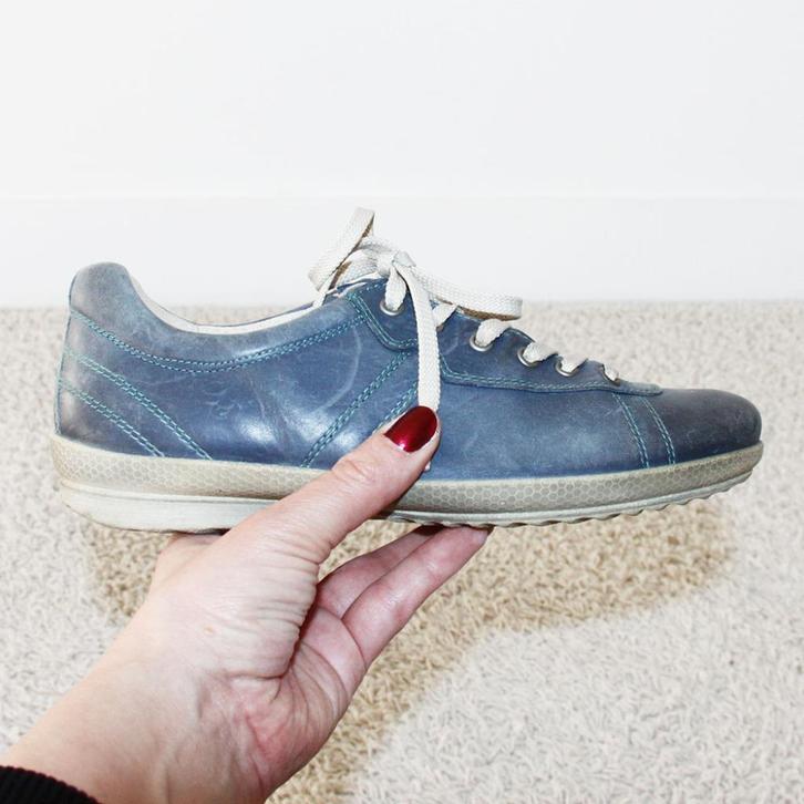 Mooie Blauw Leren Ecco Gympen -s26 (Maat 37) € 25,-, Kleding | Dames, Schoenen, Zo goed als nieuw, Sneakers of Gympen, Blauw, Ophalen of Verzenden