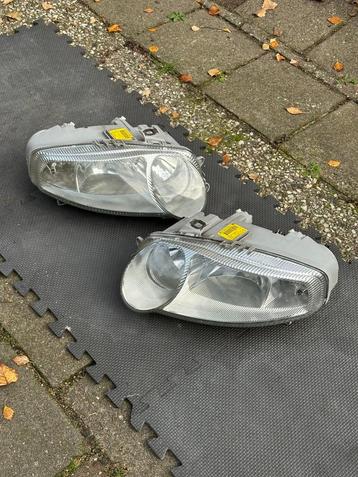 Koplampen origineel pre-facelift Alfa Romeo 147 beschikbaar voor biedingen