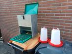 Trapbak (voerbak) kippen inclusief twee drinkbakken, Ophalen, Zo goed als nieuw, Drinken en Voederen
