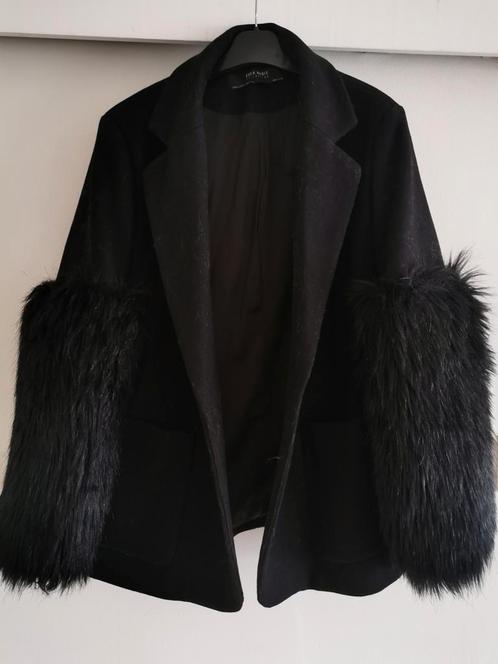 ZARA wollen jas met nepbont mt. M-L, Kleding | Dames, Jasjes, Kostuums en Pakken, Nieuw, Jasje, Maat 38/40 (M), Zwart, Verzenden
