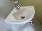 Fontein Villeroy en Boch en kraan Hansgrohe, Huis en Inrichting, Badkamer | Badkamermeubels, Ophalen, Zo goed als nieuw, Minder dan 100 cm