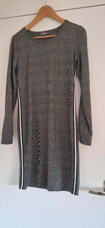 Geisha Jurk / maat S beschikbaar voor biedingen