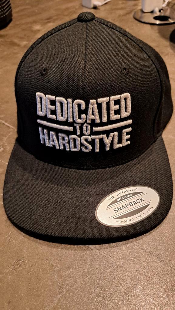 Yupoong Pet - Nieuwstaat, Kleding | Heren, Hoeden en Petten, Zo goed als nieuw, Pet, One size fits all, Ophalen of Verzenden