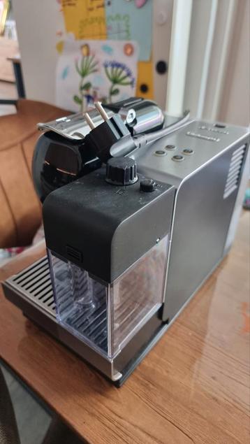 Delonghi Nespresso apparaat beschikbaar voor biedingen
