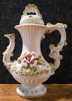 Porseleinen theepot, Antiek en Kunst, Antiek | Vazen, Ophalen of Verzenden