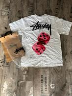 Stussy T-shirt Nieuw - Wit met Dobbelsteen Print, Kleding | Heren, T-shirts, Ophalen of Verzenden, Nieuw, Maat 48/50 (M), Wit
