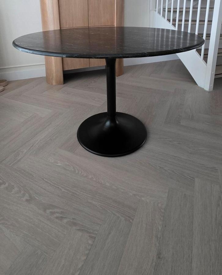 Tulp eettafel massief zwart marmer rond 120cm, Huis en Inrichting, Tafels | Eettafels, Zo goed als nieuw, 100 tot 150 cm, 100 tot 150 cm
