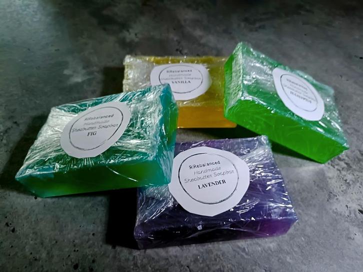 Shea Butter Zeepblokken - Handgemaakt, Sieraden, Tassen en Uiterlijk, Uiterlijk | Lichaamsverzorging, Nieuw, Bad & Douche, Ophalen of Verzenden