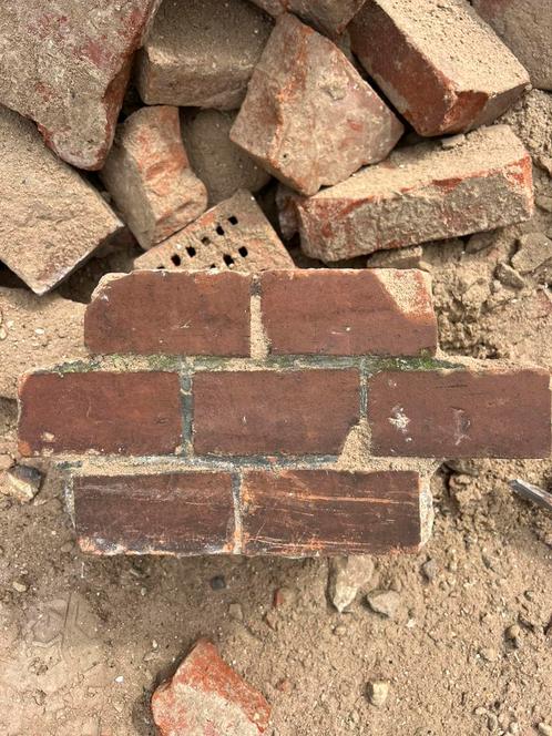 Zeer zeldzame harde bruine Groninger steen 21x5 10000 stuks, Doe-het-zelf en Verbouw, Metselstenen, Gebruikt, Bakstenen, Ophalen of Verzenden