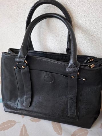 Elegante zwarte handtas beschikbaar voor biedingen
