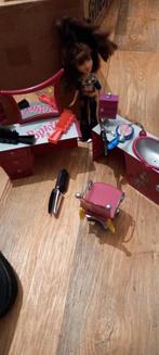 Kapsalon Bratz met pop., Ophalen of Verzenden, Zo goed als nieuw, Babypop