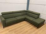 Mooie luxe groene hoekbank met hoofdsteunen - GEREINIG!!!