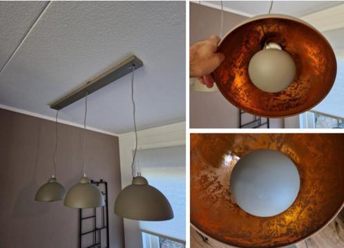 Hanglamp met gouden binnenkant, Huis en Inrichting, Lampen | Hanglampen, Gebruikt, Minder dan 50 cm, Metaal, Ophalen