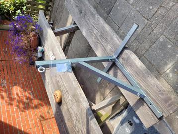 Ophangbeugel voor bokszak beschikbaar voor biedingen
