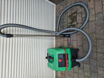 Model: Hitachi RNT 1225. 

Type: Industriële nat- en droogst beschikbaar voor biedingen