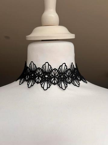 vintage style chokers/halskettingen zwart voor Halloween beschikbaar voor biedingen