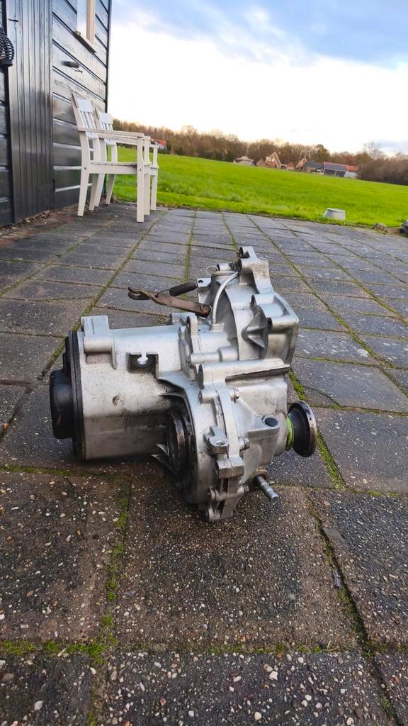 Golf 2 Versnellingsbak 5 versnellingen - 085 Smallblock, Auto-onderdelen, Transmissie en Toebehoren, Volkswagen, Ophalen