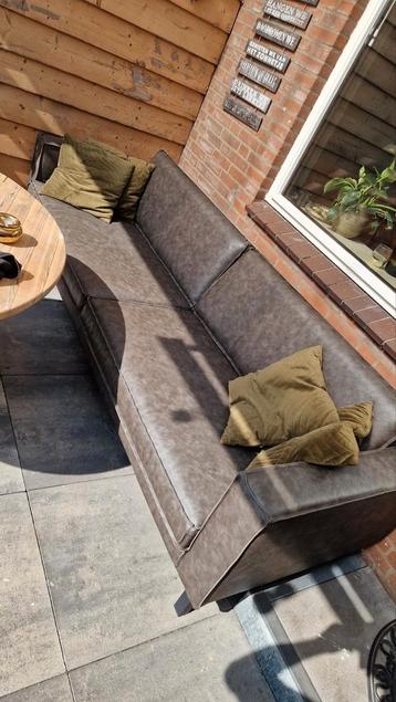 4 persoons rechte bank  beschikbaar voor biedingen