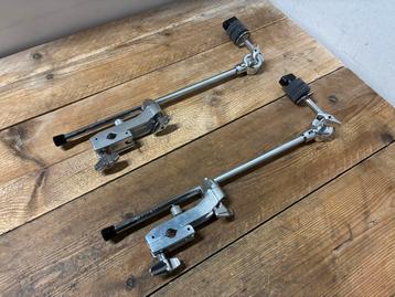 2x Pearl CH-70 bekkenhouders beschikbaar voor biedingen