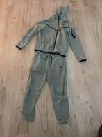 Nike Tech Fleece Trainingspak Maat M, Verzenden, Zo goed als nieuw, Maat 48/50 (M), Grijs