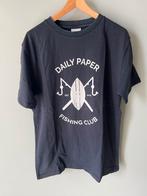 Daily Paper Fishing Club tshirt blauw maat large, Maat 52/54 (L), Daily Paper, Blauw, Ophalen of Verzenden