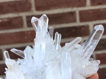 Kwarts Cluster beschikbaar voor biedingen