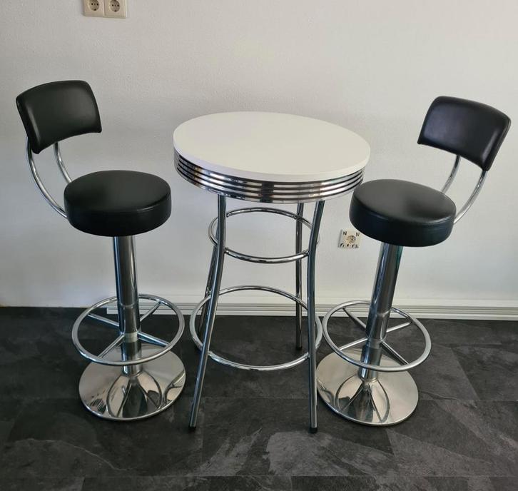 FIFTIES SIXTIES AMERIKAANSE CASINO BARKRUKKEN MET BARTAFEL, Huis en Inrichting, Barkrukken, Zo goed als nieuw, 60 tot 90 cm, Metaal