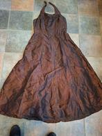 Avondjurk bruin met petticoat en mooi stiksel xxl + sjaal, Kleding | Dames, Gelegenheidskleding, Galajurk, Bruin, Maat 46/48 (XL) of groter