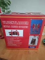 Vluchtladder met brede sporten, Doe-het-zelf en Verbouw, Ladders en Trappen, Ophalen of Verzenden, Zo goed als nieuw, 4 meter of meer