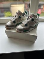 Jordan 4 sb pine green maat 42, Kleding | Heren, Schoenen, Ophalen, Wit, Sneakers of Gympen, Gedragen