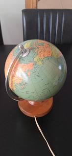 Vintage Verlichte Globe - Räth Staatkundige Globe, Huis en Inrichting, Woonaccessoires | Wereldbollen, Ophalen, Verlicht, Gebruikt