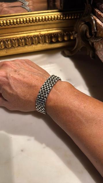 Zilveren Buddha to Buddha armband Julius beschikbaar voor biedingen