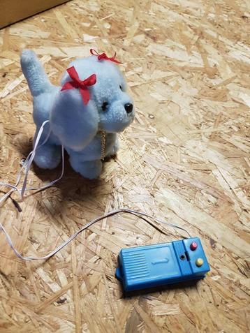 hondje, blaft en loopt, vintage speelgoed.jaren 80 beschikbaar voor biedingen