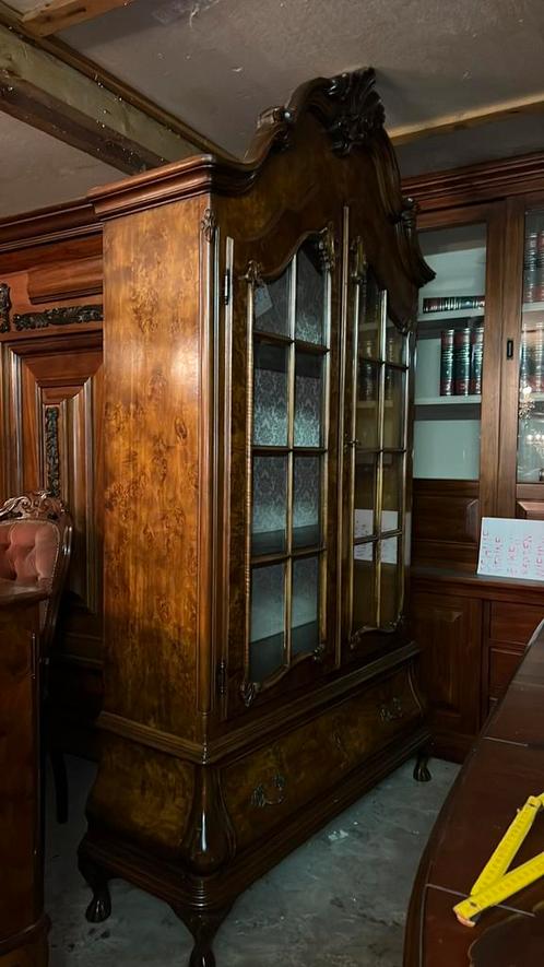 Italiaanse barok vitrinekast,fredje meubelen baarle nassau, Antiek en Kunst, Kunst | Beelden en Houtsnijwerken, Ophalen
