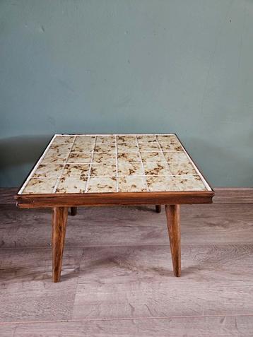 Vintage tegel bijzettafel / plantentafel, hout, rechthoek beschikbaar voor biedingen