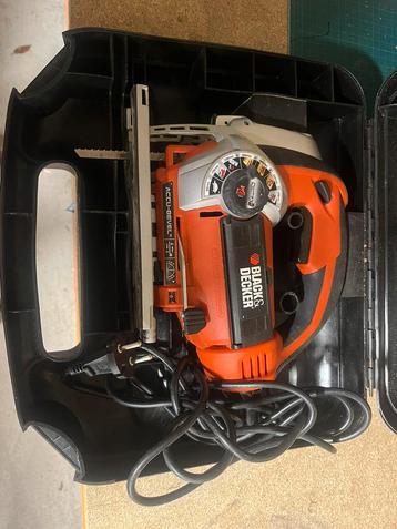decoupeerzaag black + decker met laser beschikbaar voor biedingen