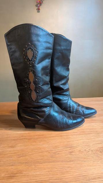 leren vintage laarzen met bronzen details, 39 beschikbaar voor biedingen