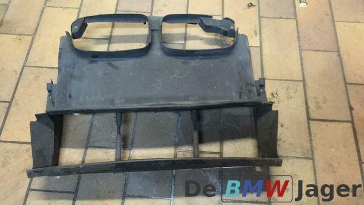 Luchtgeleiding front BMW 3-serie E46 compact 51718253673, Auto-onderdelen, Accu's en Toebehoren, BMW, Gebruikt, Ophalen of Verzenden