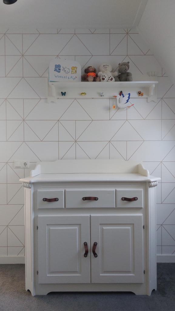 Baybykamer compleet met ledikant, kast, commode en wandplank, Kinderen en Baby's, Kinderkamer | Complete kinderkamers, Zo goed als nieuw