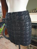 Anna mooie gewatteerde rok zwart 36 S Gratis Verzenden !, Kleding | Dames, Rokken, Zwart, Zo goed als nieuw, Knielengte, Maat 36 (S)