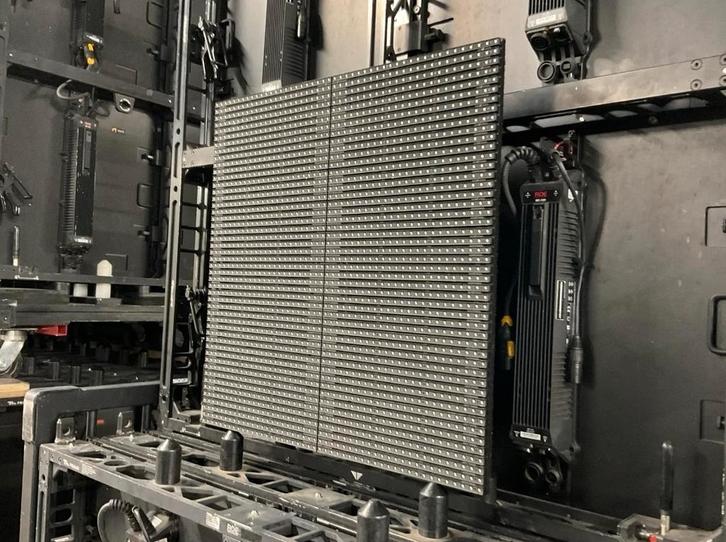 Led pixel wall
Roe MC-12H, Muziek en Instrumenten, Theaterbelichting, Ophalen of Verzenden