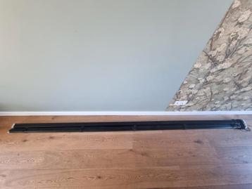 Zwarte aluminium luxaflex 332x192 cm beschikbaar voor biedingen