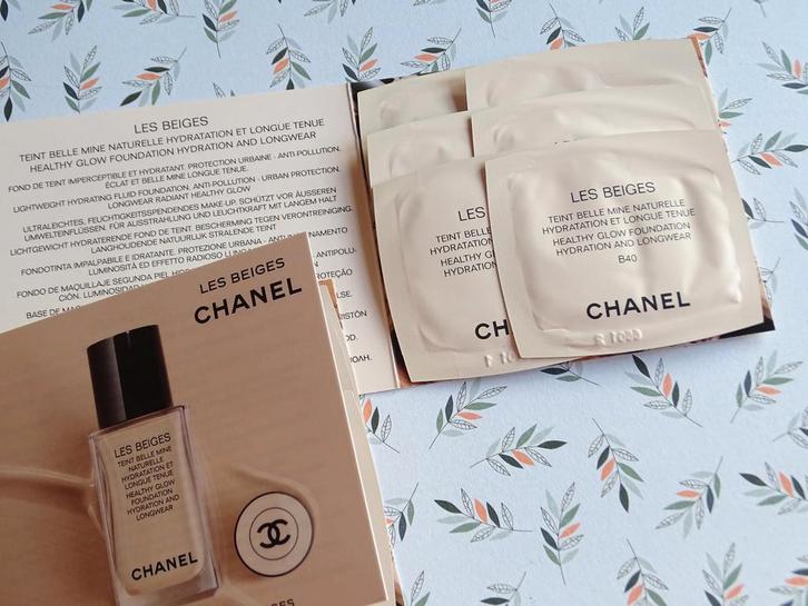 Chanel Les Beiges Foundation B40 (12 proefjes), Sieraden, Tassen en Uiterlijk, Uiterlijk | Cosmetica en Make-up, Nieuw, Make-up
