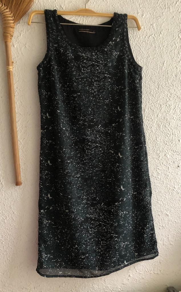 zomerjurk - donkergroen - 36 - nieuw + zwarte kralen, Kleding | Dames, Jurken, Nieuw, Maat 36 (S), Groen, Boven de knie, Ophalen of Verzenden