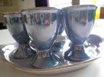 Egg cup set in mother of pearl, Ophalen